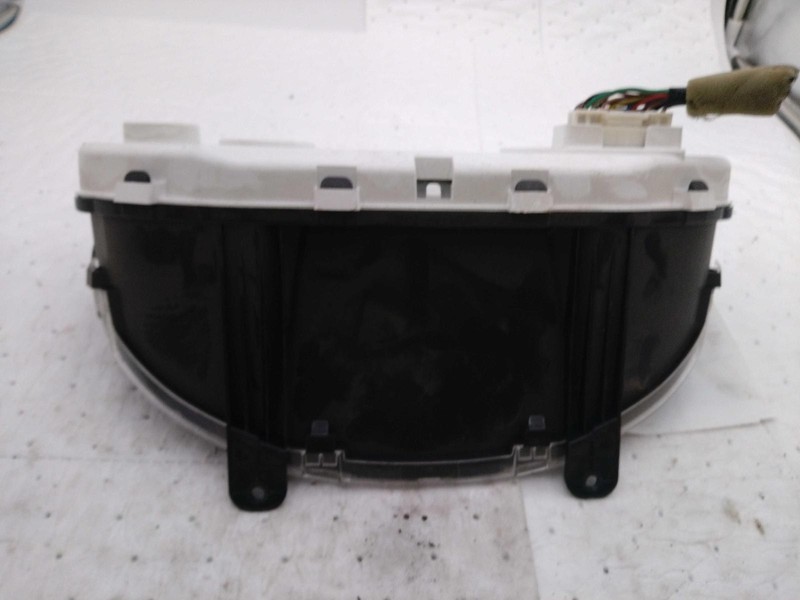 2014 Subaru XV Crosstrek Speedometer Gauge OEM Silver 189K Miles NJ25-25519