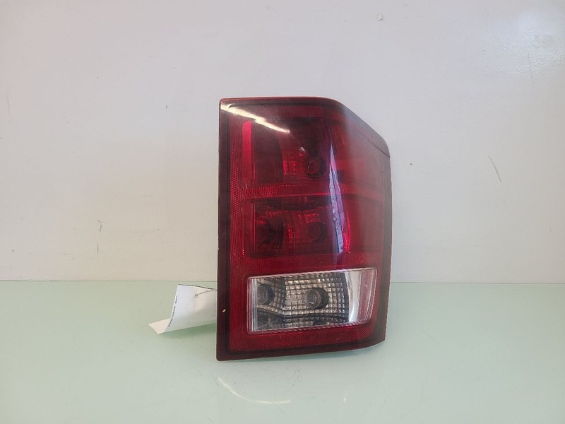 Passenger Right Tail Light Fits 05-06 GRAND CHEROKEE 566259