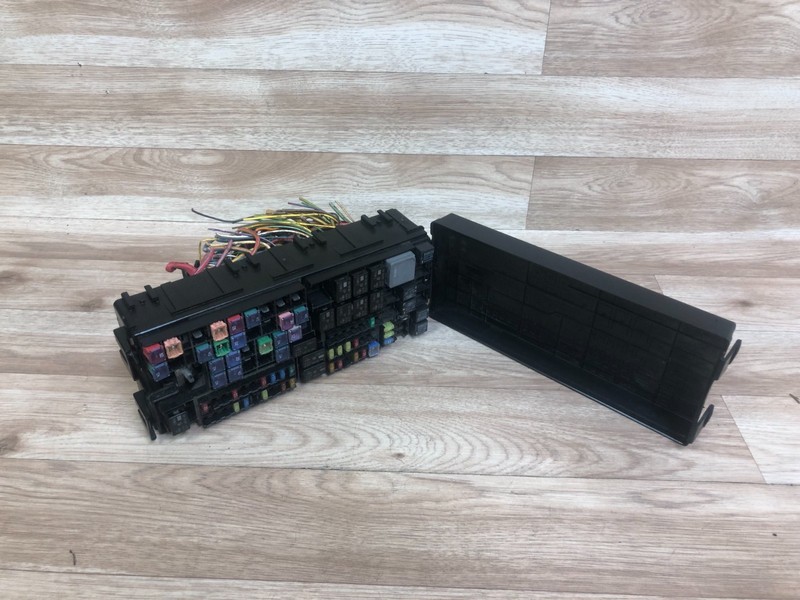FORD EXPLORER OEM FRONT SAM FUSE BOX RELAY FUSES ASPEN BLOCK 2014-2015