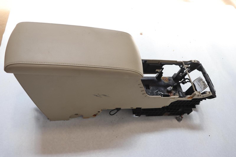2013-2019 FORD FLEX LIMITED FRONT CENTER CONSOLE STORAGE COMPARTMENT ARMREST OEM