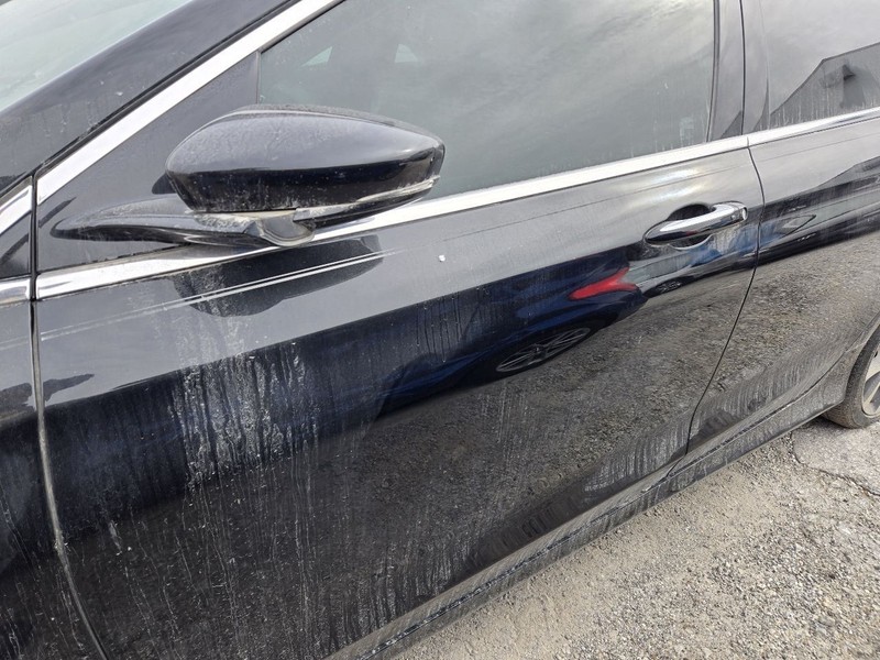Driver Front Door Electric Sedan Acoustic Glass Fits 15-17 200 3588717