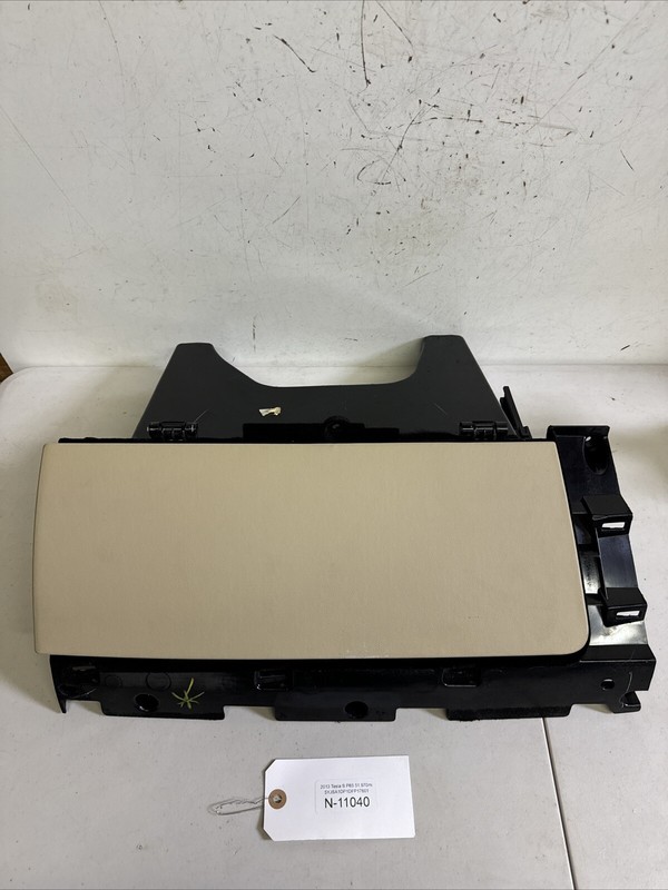 12-15 Tesla S Dashboard Instrument Panel Glove Box Storage glovebox 11040 U15