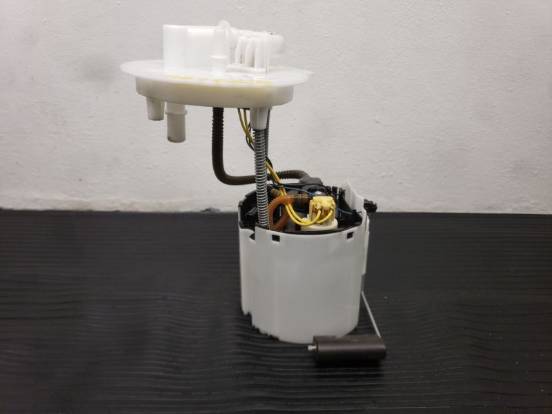 17-20 Chevrolet Traverse AWD Fuel Gas Pump Assembly OEM 84606047