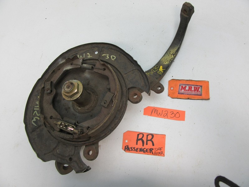 SPINDLE KNUCKLE ABS BRAKES PASSENGER RR RH R RIGHT REAR BACK fits 95-00 MILLENIA