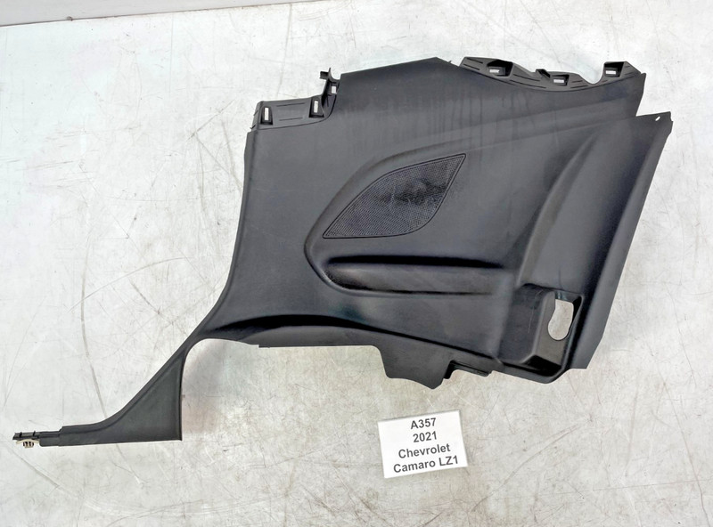 ✅17-24 OEM Chevrolet Camaro ZL1 Rear Right Side Quarter Panel Trim Black *