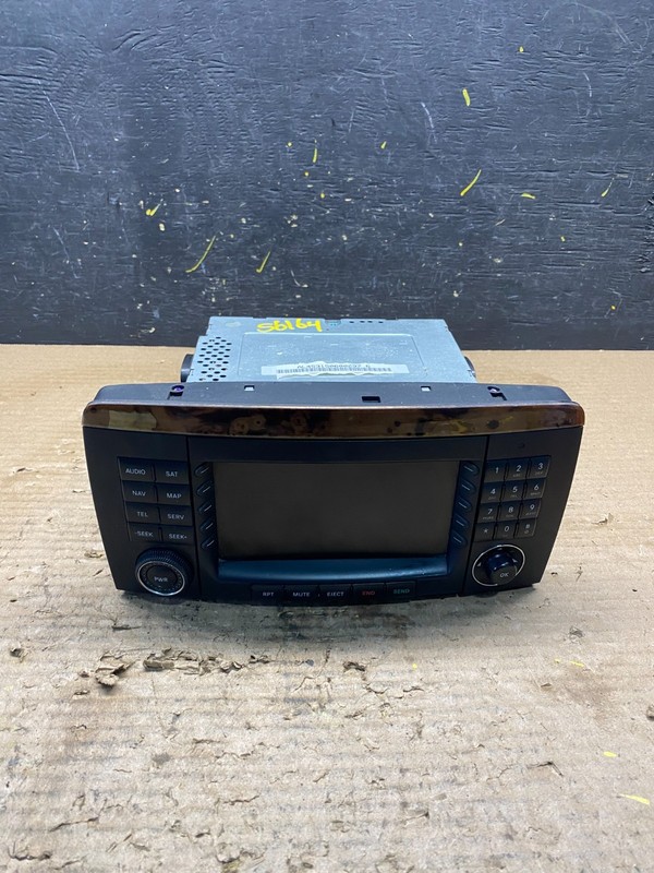 2006-2009 Mercedes W251 R350 Head Command Navigation Radio Player S6164 DG