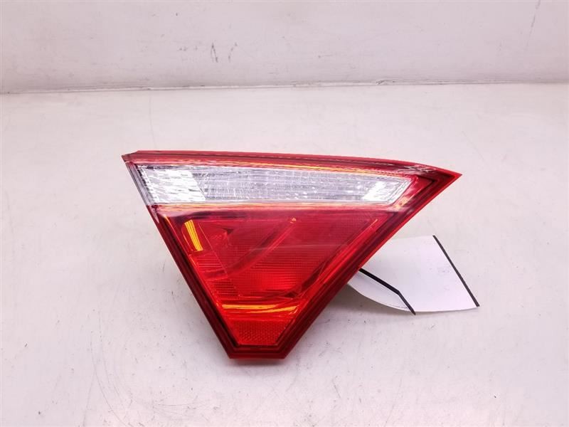 15 16 17 TOYOTA CAMRY SE DRIVER LEFT TAIL LIGHT BLK-1H2