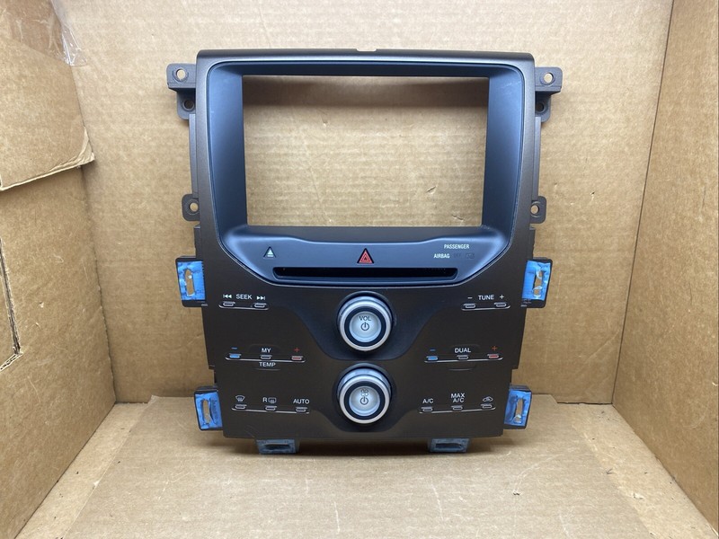 2012 Ford Edge Radio Temp Temperature Climate Control Vents Panel Bezel OEM