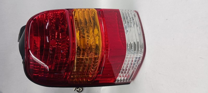 01-'07FORD ESCAPE Left Driver Outer Taillight OEM Grade A
