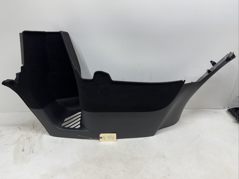 20-23 TESLA MODEL Y TRUNK RIGHT PASSENGER SIDE QUARTER PANEL TRIM COVER396 UP