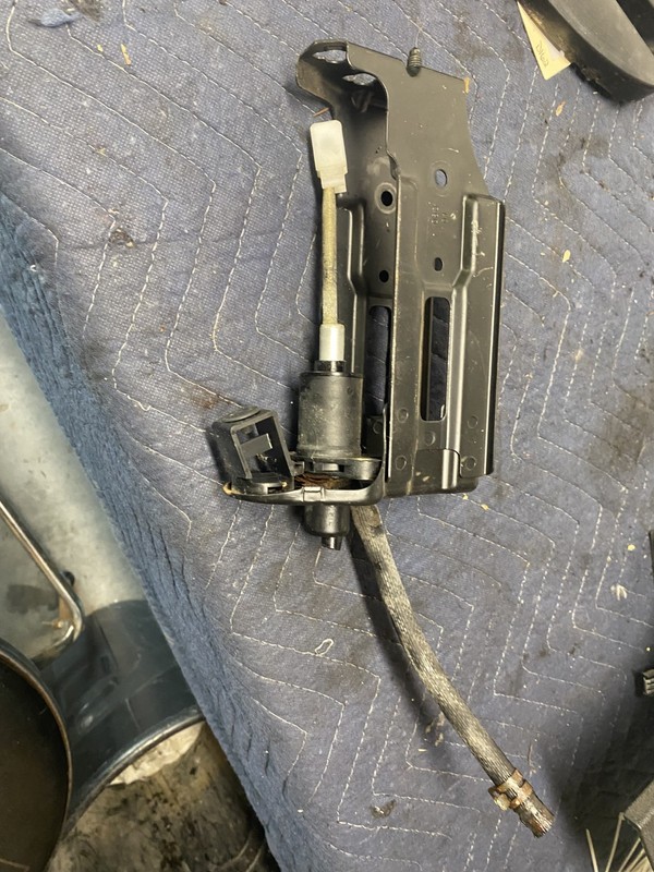 2000 Volkswagen Golf 2 Door VR6 Clutch Bracket OEM