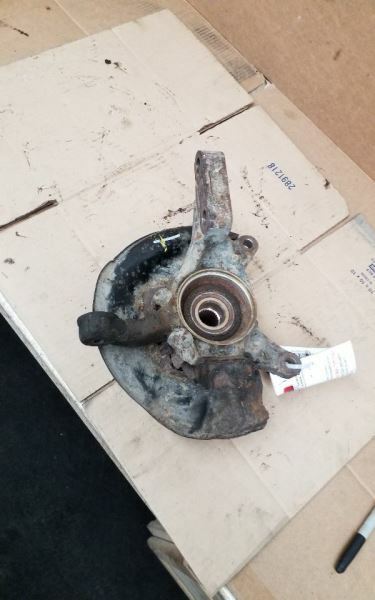 Driver Front Spindle/Knuckle 4 Cylinder With ABS Fits 92-96 CAMRY 228142