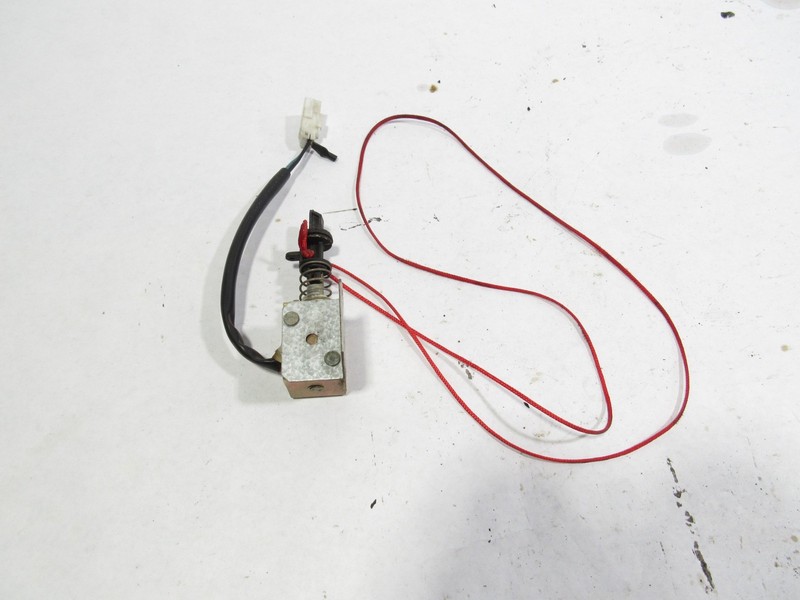 02-06 Maserati Coupe GT 2004 Rear Trunk Lock Latch Opener ;