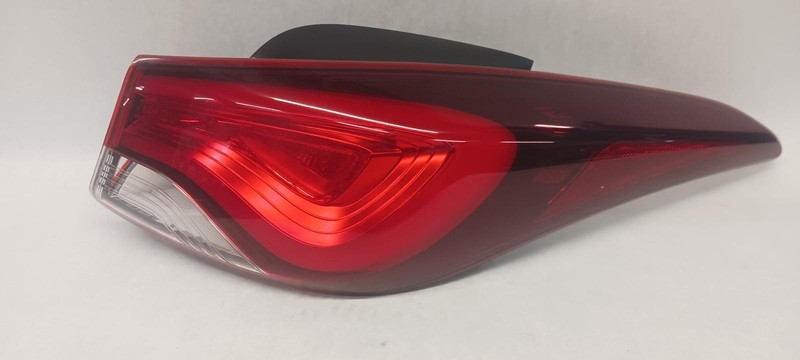 14-'16 HYUNDAI ELANTRA passenger outer Taillight Korea incandescent OEM Grade A