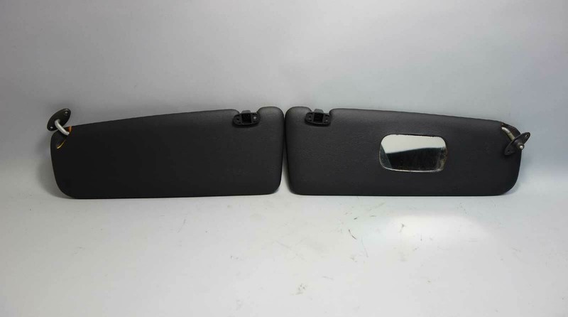 Damaged 1982-1988 BMW E28 5-Series Sedan Interior Front Sun Visor Pair Black OEM
