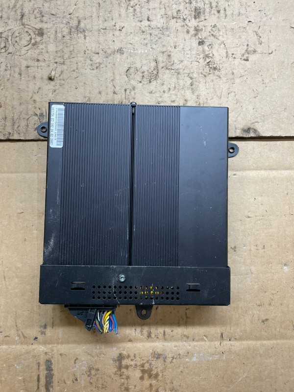 6921050 0692105001 BMW 3 Series E46 Amplifier Sound Audio System Harma R9183 PS