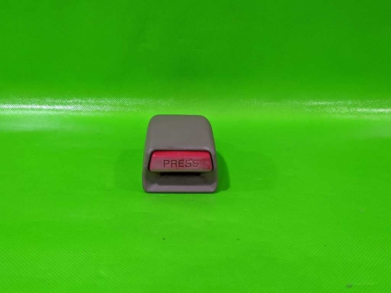 02-04 TACOMA PASSENGER RIGHT FRONT SEAT BELT BUCKLE60/40 SEAT OEM 4138-23