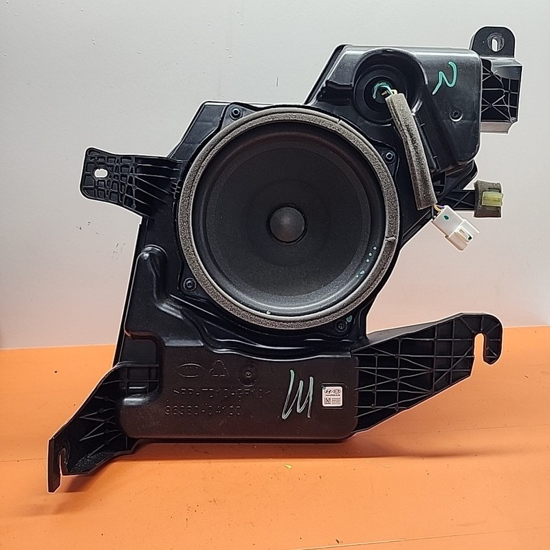 2017-2022 Kia Niro EX Premium Audio Rear Subwoofer Speaker HARMAN || 96380Q4100