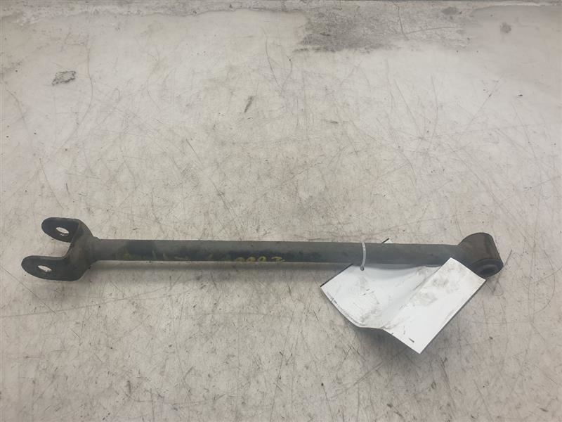 01-03 TOYOTA HIGHLANDER PASSENGER SIDE REAR LOWER CONTROL LOCATING ARM ASSEMBLY