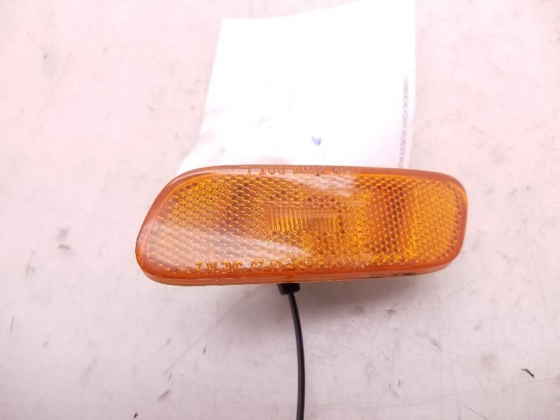 Driver Corner/Park Light Side Marker Fits 92-00 LEXUS SC SERIES81740-24020