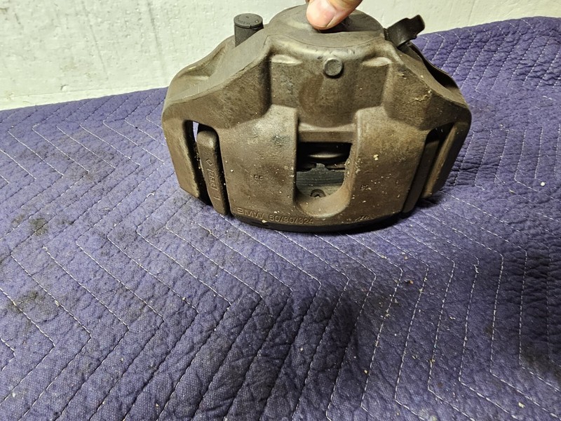 2005BMW 530I - Front Right Brake Caliper E60