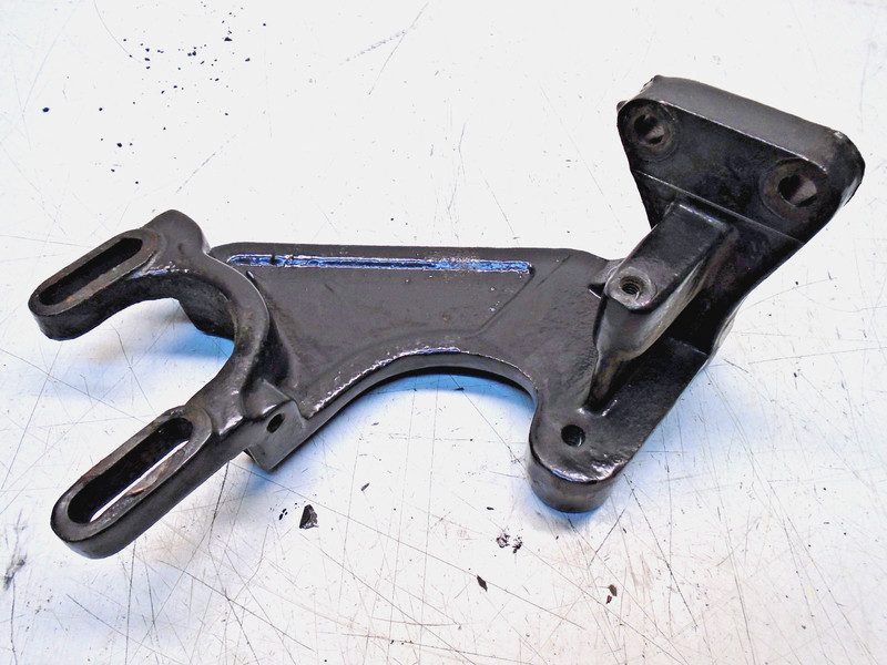B3 Volvo Penta OMC Cobra 3.0L Sterndrive Raw Sea Water Pump Bracket 3855078