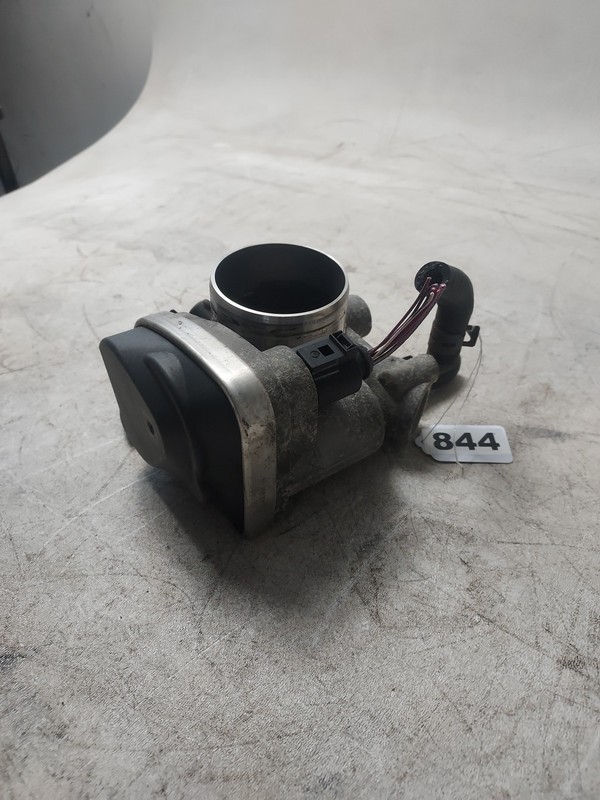 2000-2006 Volkswagen VW Jetta 2.0L Throttle Body 06A133062S OEM