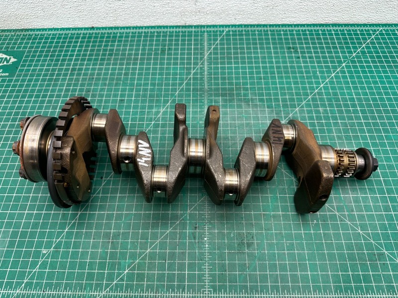 12-19 Nissan Versa 1.6L HR16DE engine CRANKSHAFT OEM