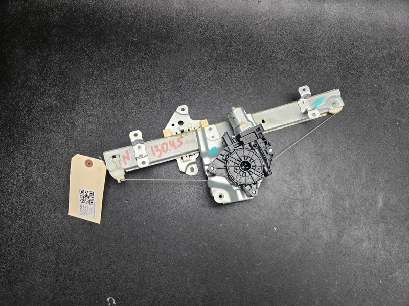 Rear Left Door Window Regulator w/ Motor 2022 Nissan Rogue 80731-6RR0A 2021-2025