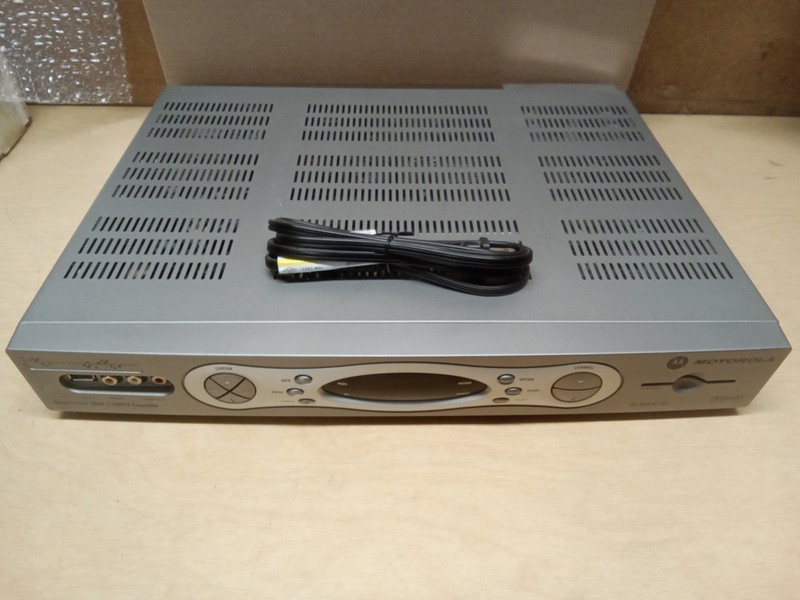 Motorola Dolby Digital DCT 6416 III Dual Tuner DVR/HDTV Capable