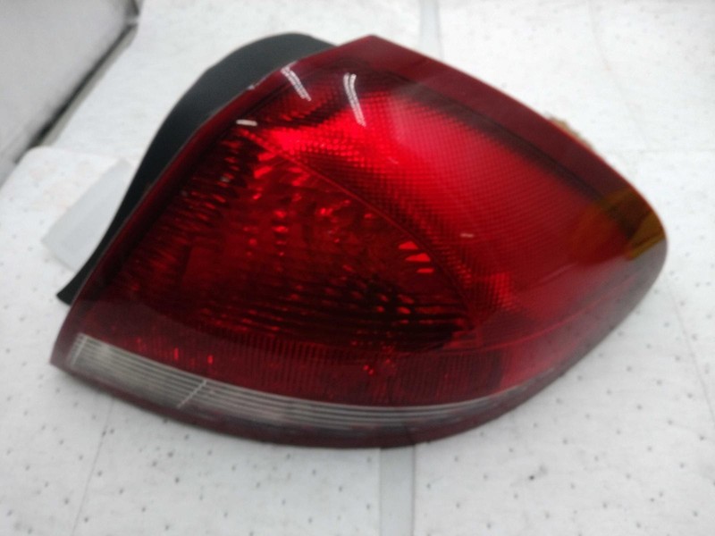 2005 Ford Taurus Right Tail Light Assembly Brown OEM 481697 Used 170K Miles