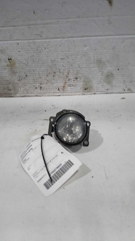 2015 Mitsubishi Outlander Right Fog Light Assembly OEM 8321A467 143k Miles