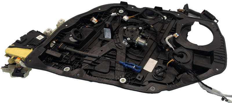 2021-2023 HYUNDAI ELANTRA FRONT RIGHT DOOR WINDOW REGULATOR CARRIER W/ LATCH