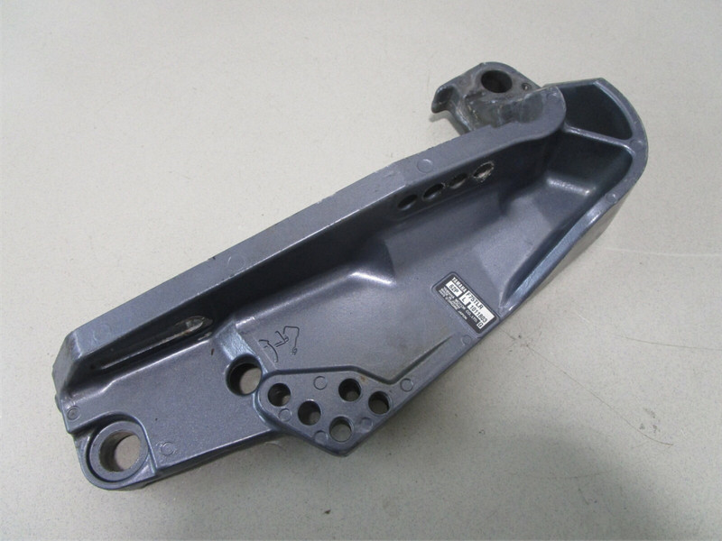 67F-43111-00-8D Yamaha Outboard 75 HP 4 Stroke Port Transom Stern Bracket Clamp