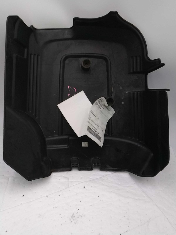 Used Engine Cover fits: 2010 Gmc Yukon xl 1500Grade B