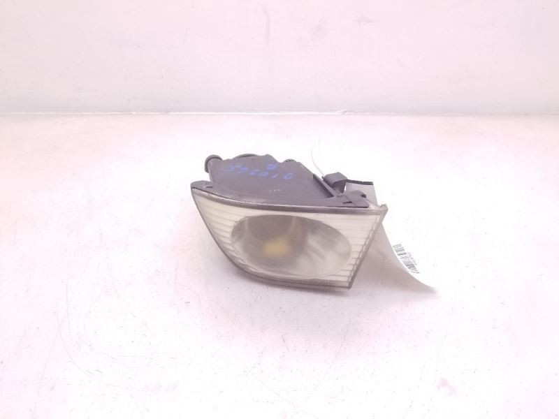 01-03 LEXUS IS300 PASSENGER SIDE FRONT FOG LIGHT ASSEMBLY