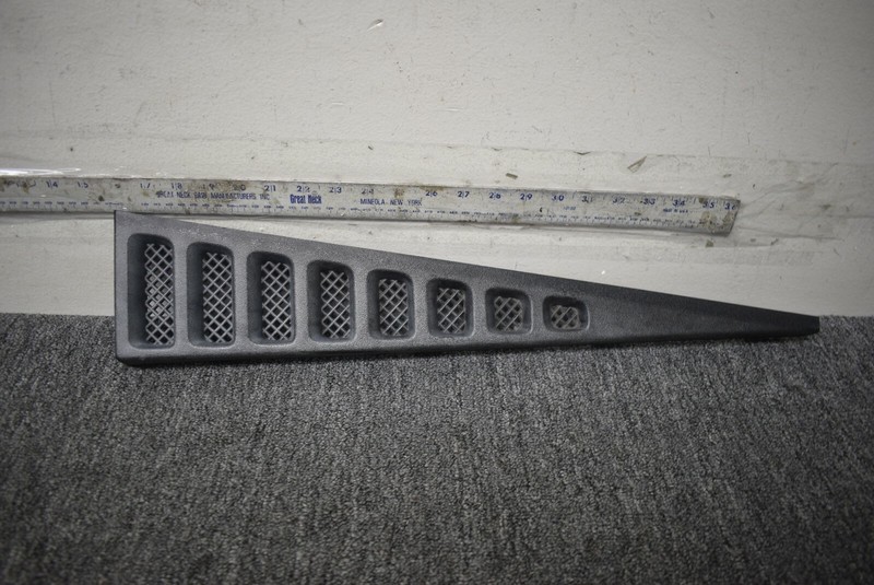 2003-2006 CHEVROLET TAHOE BODY DEFLECTOR FACTORY OEM