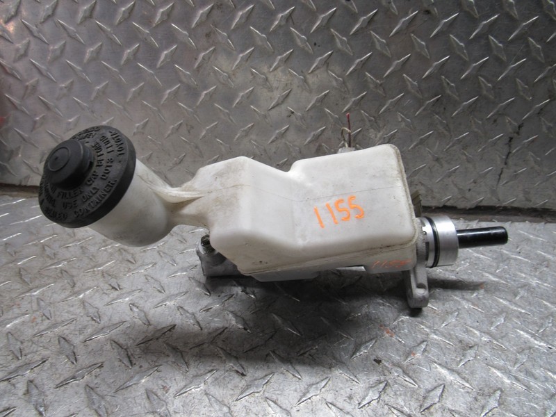 04-08 TOYOTA COROLLA BRAKE MASTER CYLINDER AT W/O VEHICLE STABILITY W/O ABS