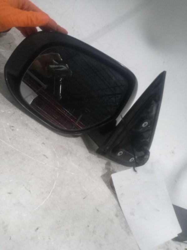 2018 Mitsubishi Outlander Left Door Mirror Assembly Silver 7669993 Used