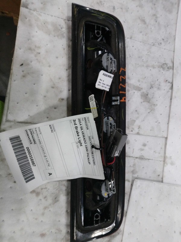 2014 Chevrolet Silverado 1500 Center High Mount Stop Light Brown OEM Used