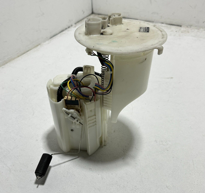 2018 - 2024 TOYOTA CAMRY SE 2.5L FUEL GAS TANK PUMP UNIT ASSEMBLY OEM