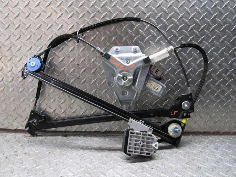 2015-2020 DODGE CHALLENGER LEFT FRONT DRIVER DOOR WINDOW REGULATOR ELECTRIC