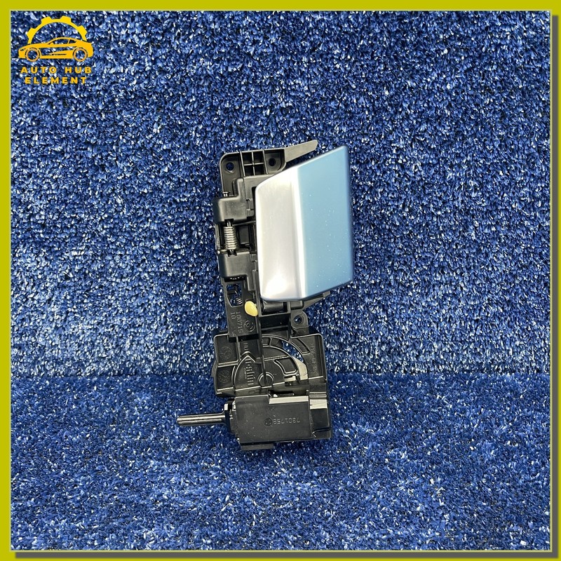 2014-2017 BMW i3 Rear Right Passenger Interior Inside Door Handle OEM 7301758