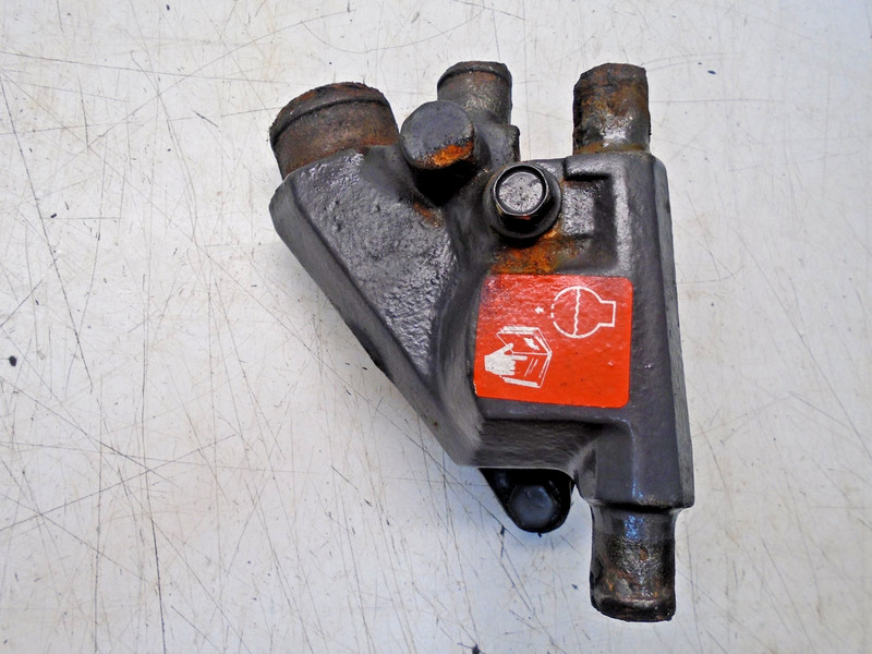 CG3 OMC Cobra Volvo Penta 4.3L Thermostat Housing915941 0986292