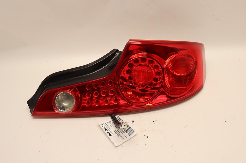 2005-2006 INFINITI G35 REAR RIGHT PASSENGER SIDE TAIL LIGHT LAMP ASSEMBLY OEM