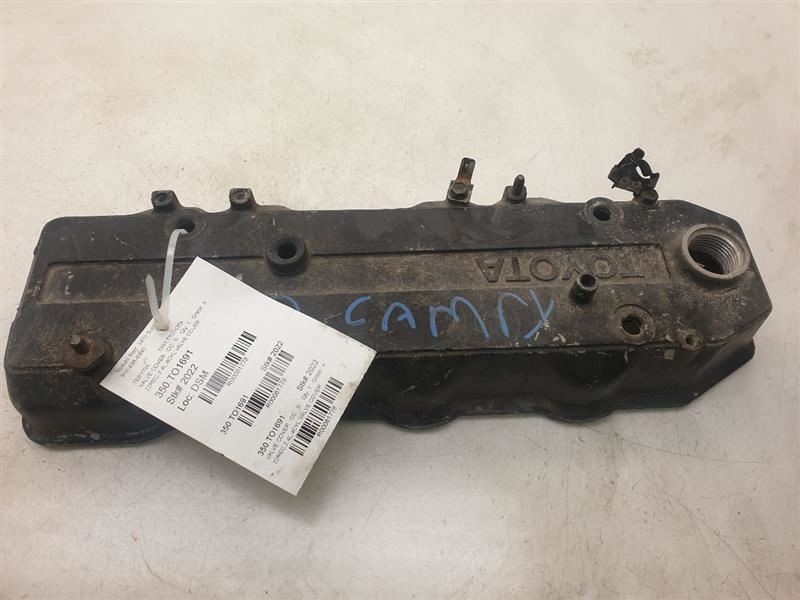 1991 TOYOTA PICKUP 2.4L VALVE COVER
