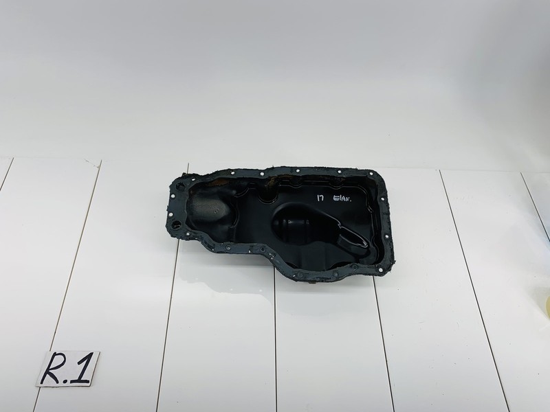 14-20 HYUNDAI ELANTRA 2.0L L4 GAS ENGINE MOTOR OIL TANK RESERVOIR PAN OEM