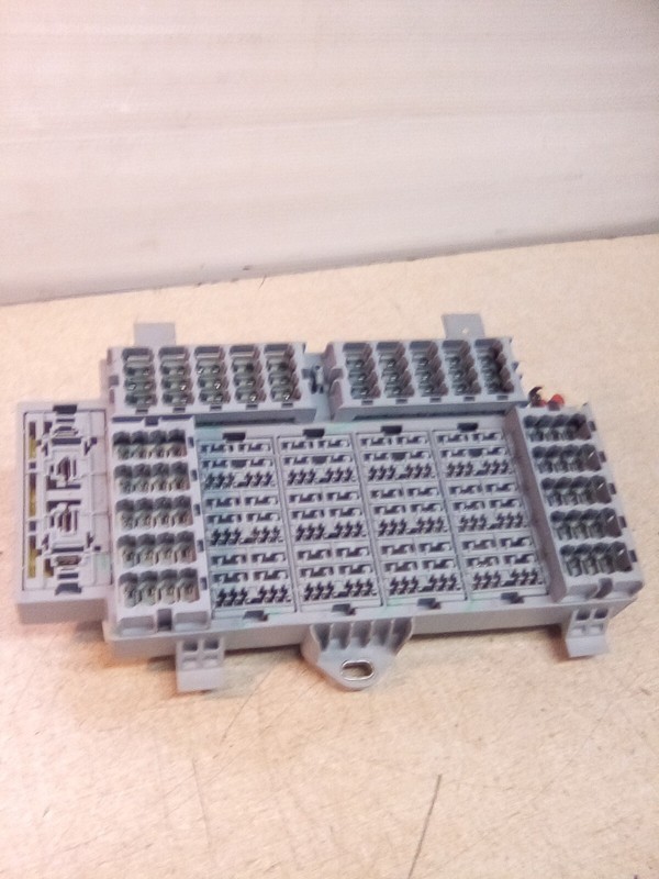 International LT625 Fuse Relay Block
