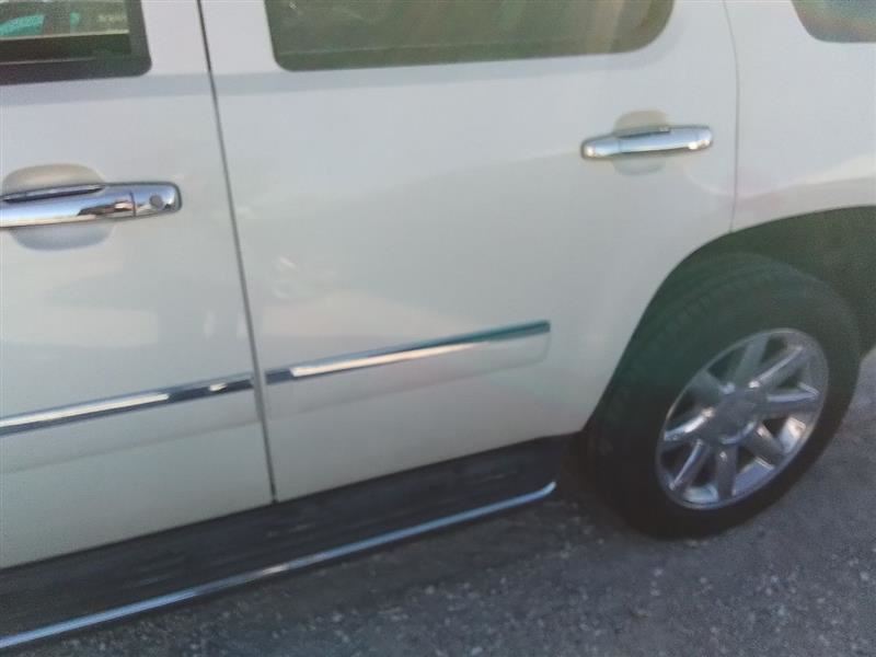 Driver Left Rear Side Door Fits 07-14 TAHOE 3349005