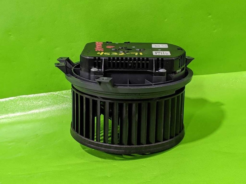 15-20 ESCALADE BLOWER MOTOR OEM 4532-71